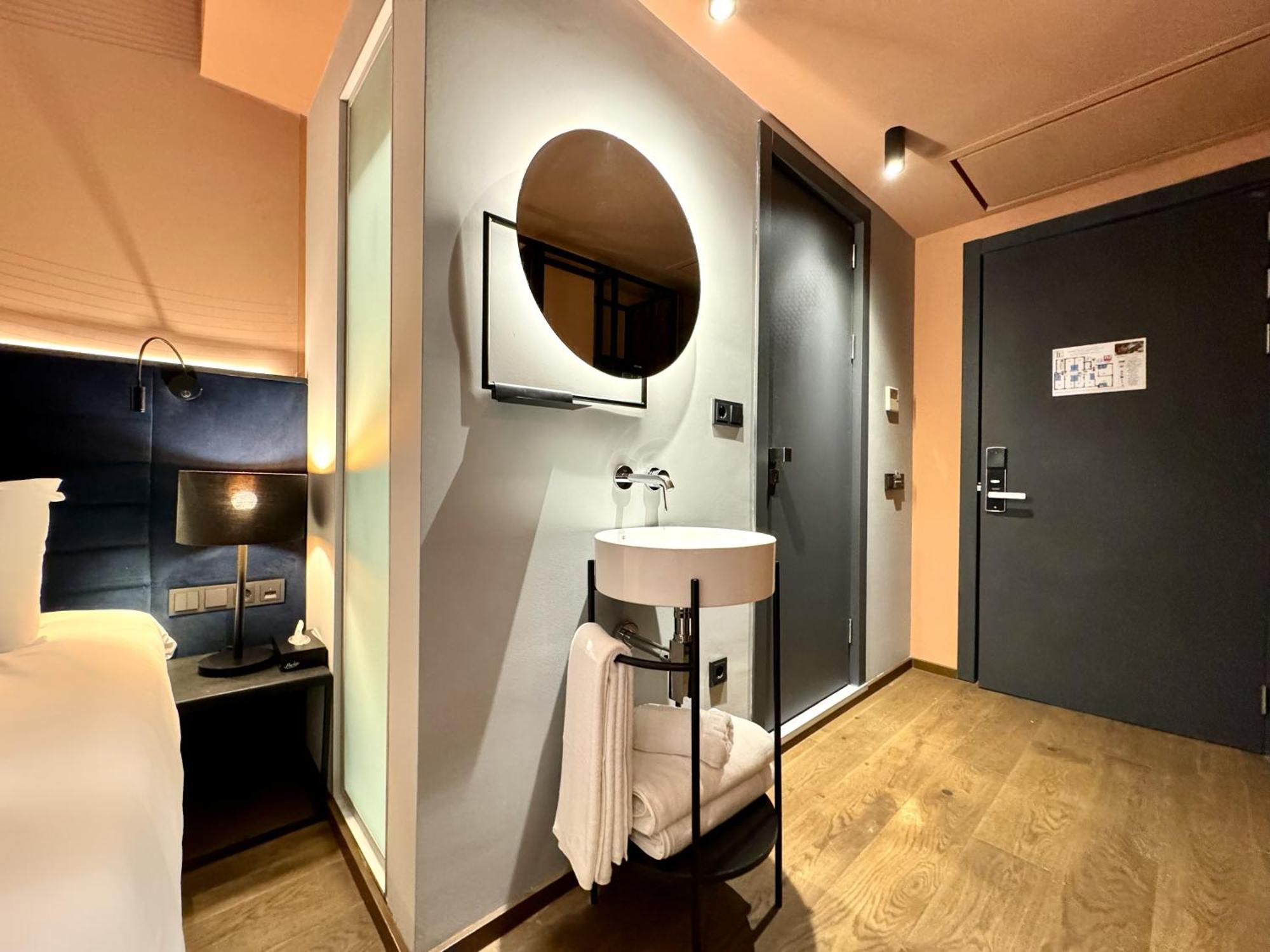 Tbilisi Edition - Design Hotel & Private Spa Dış mekan fotoğraf