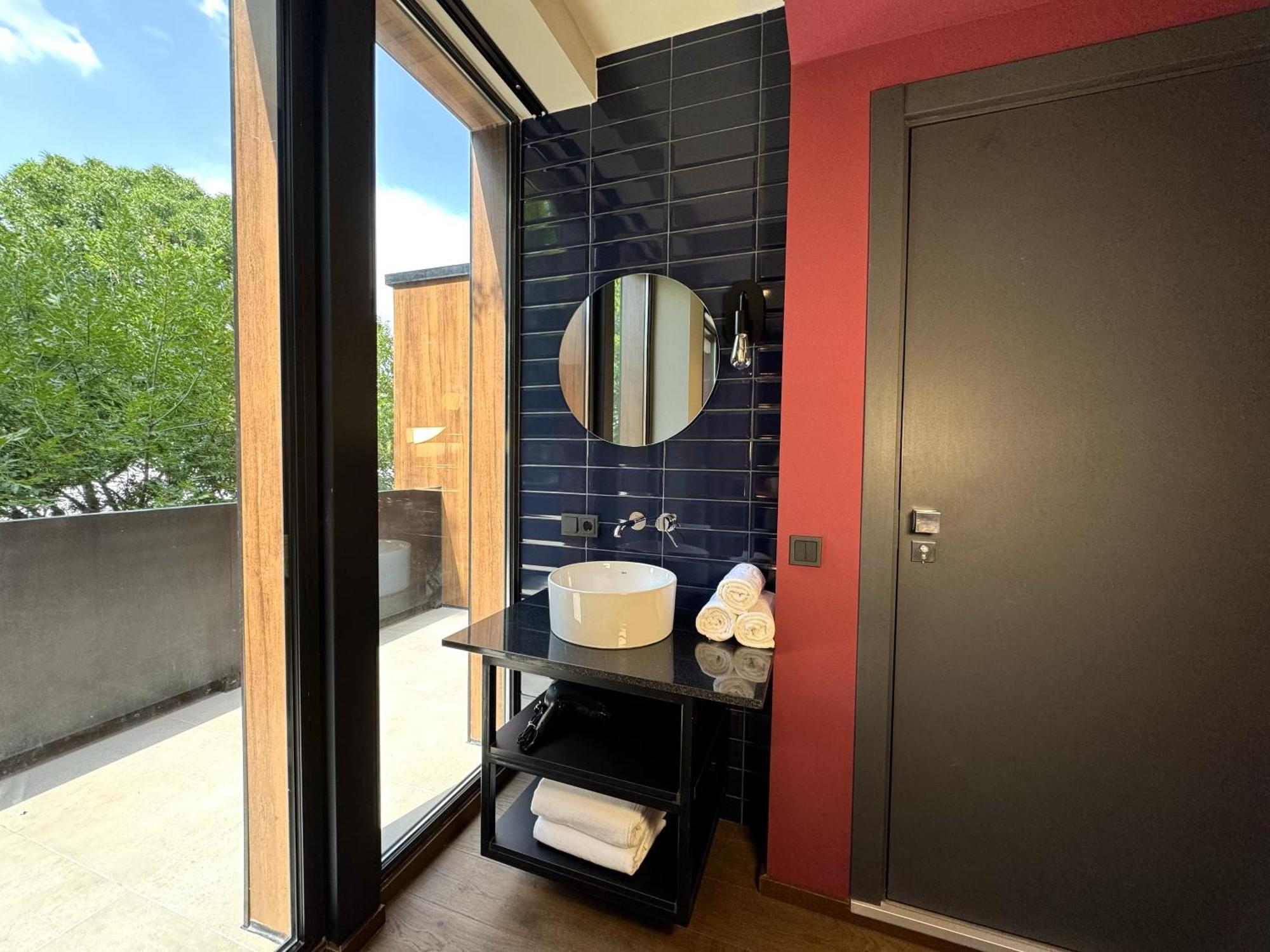 Tbilisi Edition - Design Hotel & Private Spa Dış mekan fotoğraf