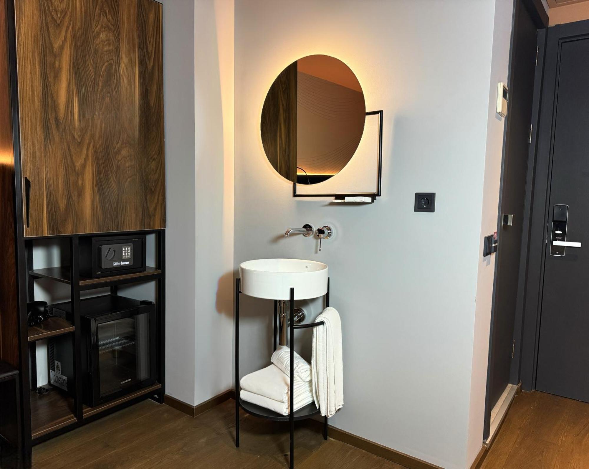 Tbilisi Edition - Design Hotel & Private Spa Dış mekan fotoğraf